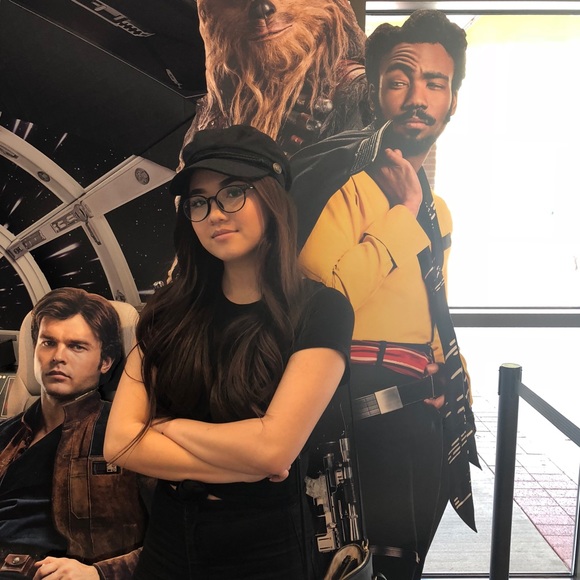 Meet your Posher, Lily - Picture 3 of 4